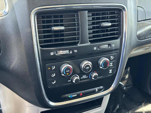 Used 2018 Dodge Grand Caravan SE w/ UConnect Hands-Free Group FWD image 14