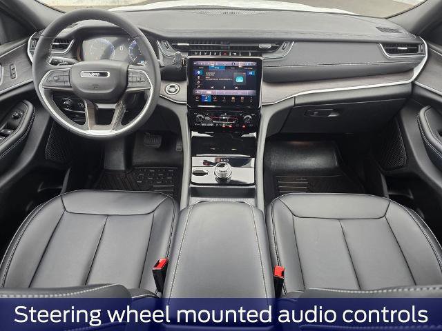 Used 2025 Jeep Grand Cherokee L Limited w/ Trailer Tow Package AWD/4WD image 12