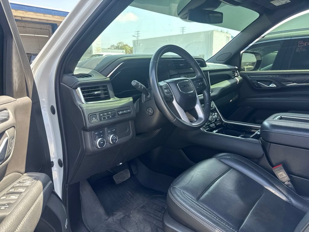 Used 2023 GMC Yukon XL Denali AWD/4WD image 7