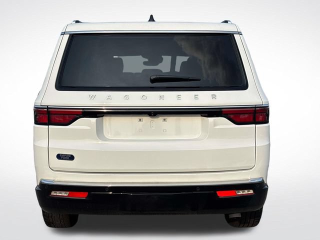 Used 2025 Jeep Wagoneer Series II w/ 8-Passenger Seating Package AWD/4WD image 4