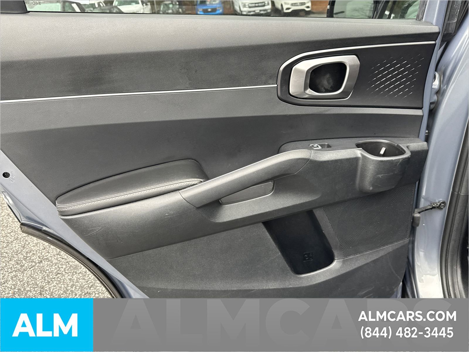 Used 2024 Kia Sorento S image 29