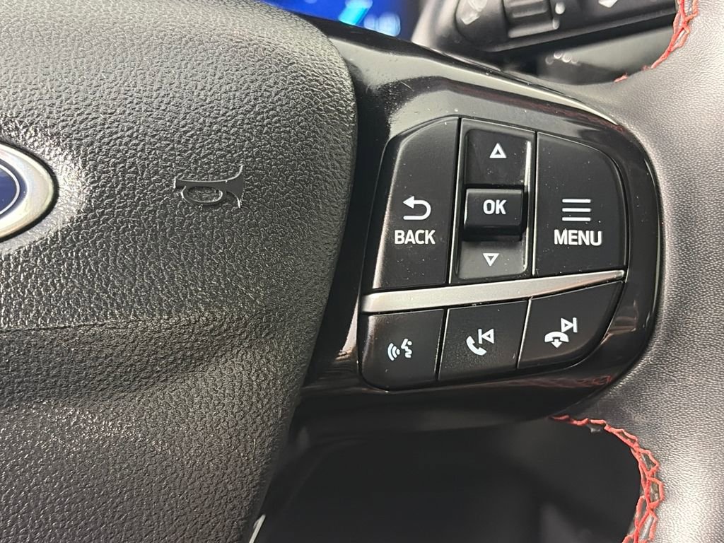 Certified 2022 Ford Escape SEL w/ SEL Stealth AWD Package image 18