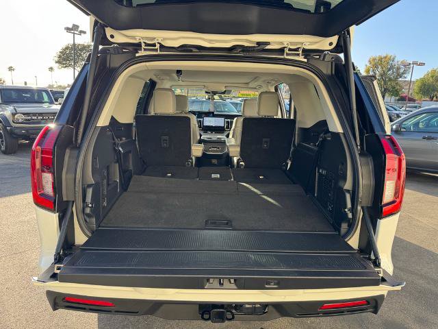 Certified 2025 Ford Expedition Active AWD/4WD image 15