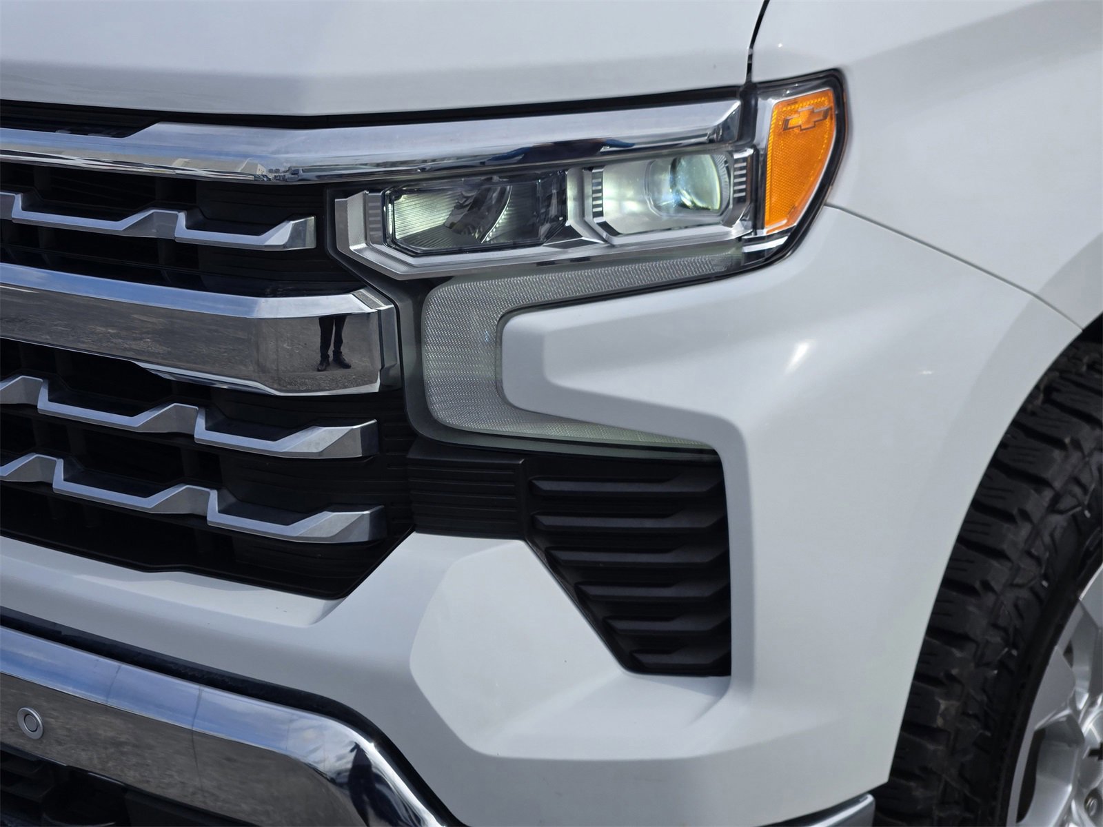 Used 2023 Chevrolet Silverado 1500 LTZ image 9