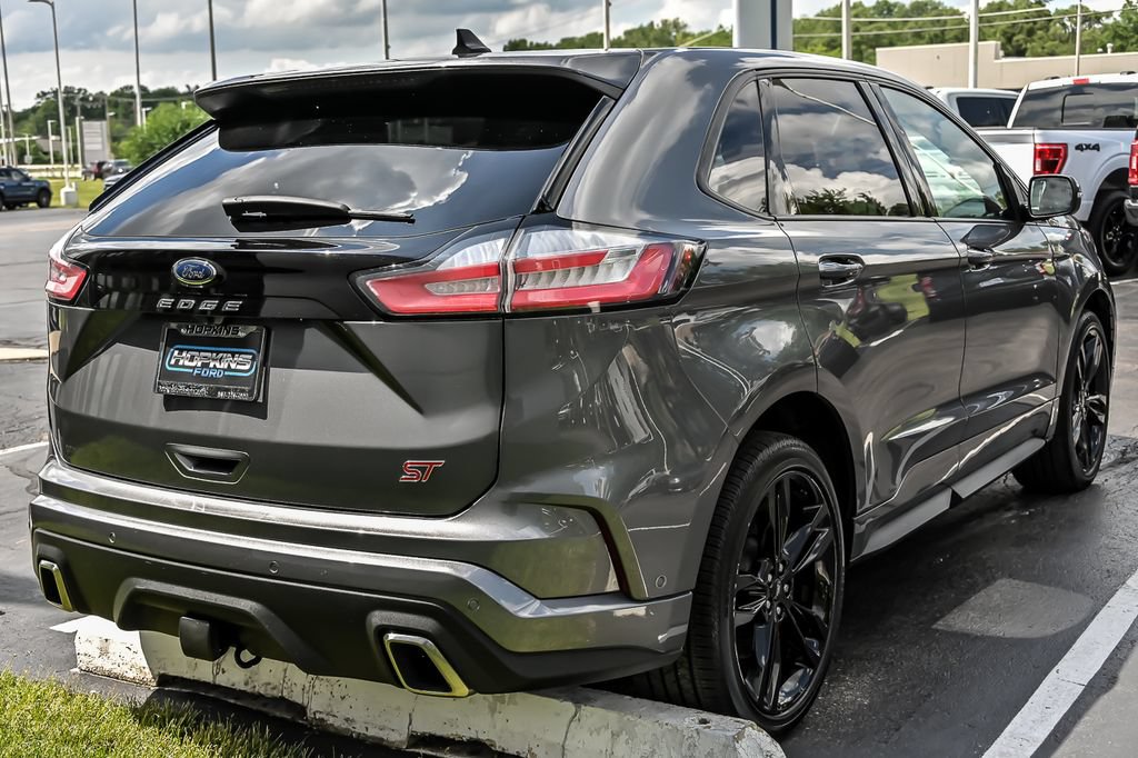 Certified 2023 Ford Edge ST w/ Equipment Group 401A AWD/4WD image 9