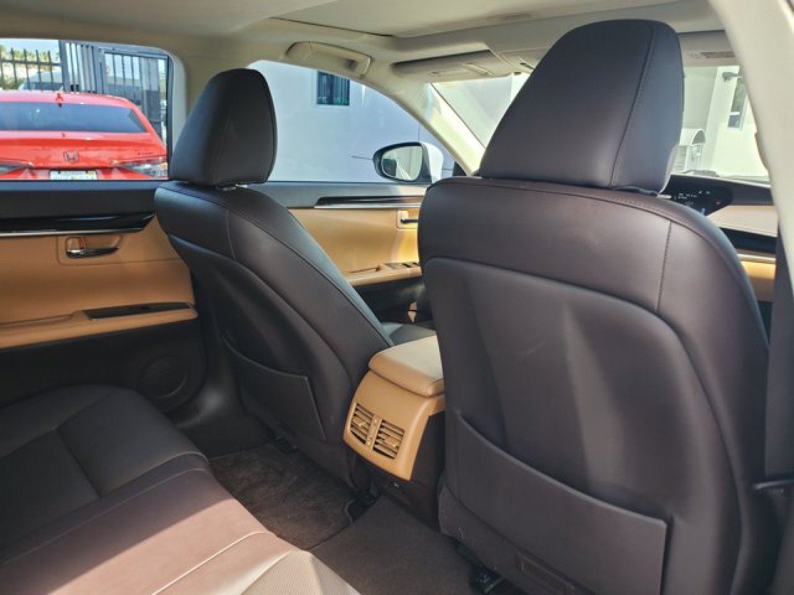 Used 2018 Lexus ES 350 w/ Premier Package FWD image 31
