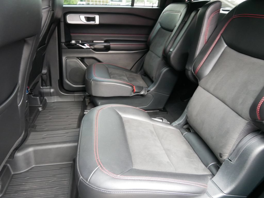 Certified 2023 Ford Explorer ST-Line AWD/4WD image 13