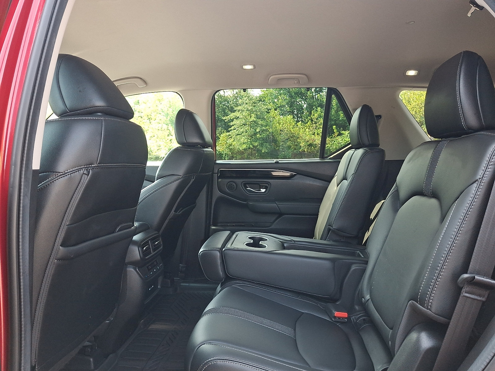 Used 2024 Honda Pilot EX-L image 11