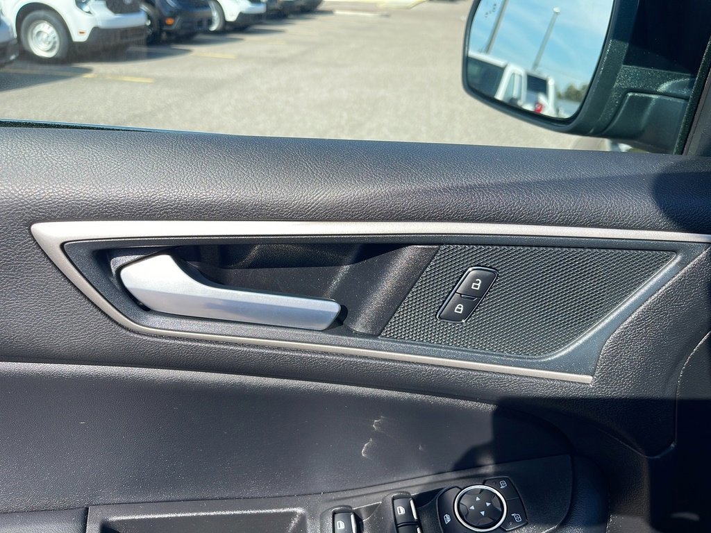 Certified 2024 Ford Edge SEL w/ Convenience Package image 9