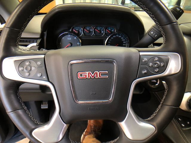 Used 2020 GMC Yukon XL SLT w/ Open Road Package AWD/4WD image 13