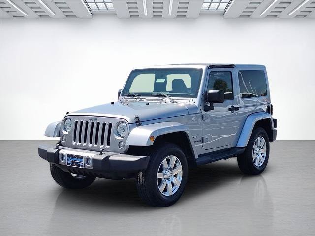 Used 2017 Jeep Wrangler Sahara w/ Connectivity Group AWD/4WD image 7