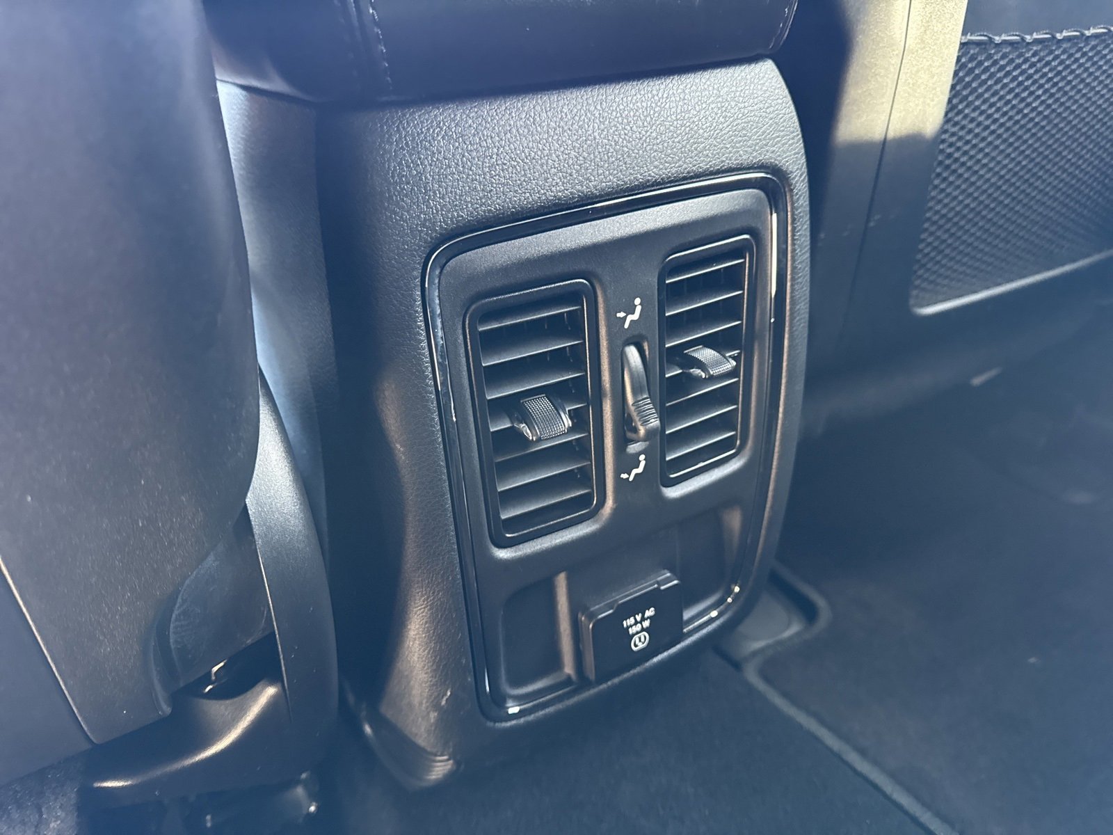 Used 2020 Jeep Grand Cherokee Altitude image 34