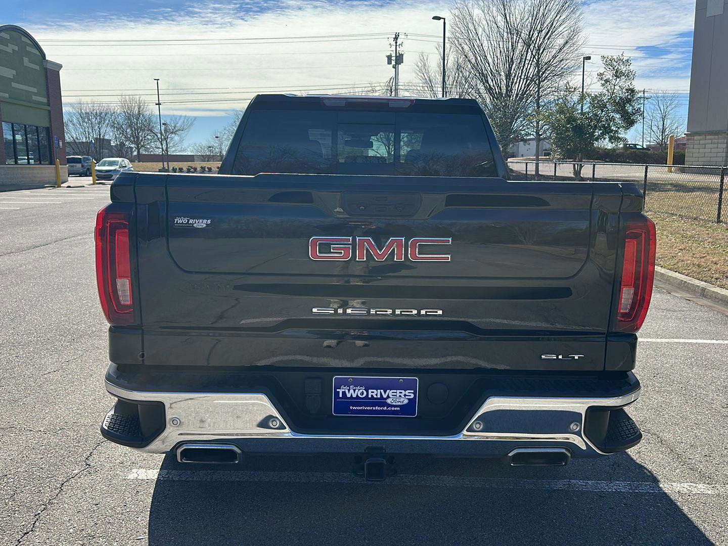 Used 2022 GMC Sierra 1500 SLT w/ SLT Premium Plus Package image 4