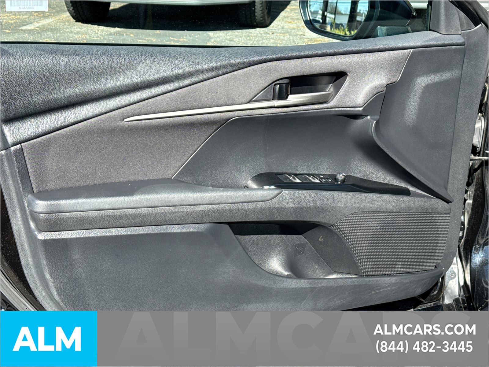 Used 2025 Toyota Camry LE image 12