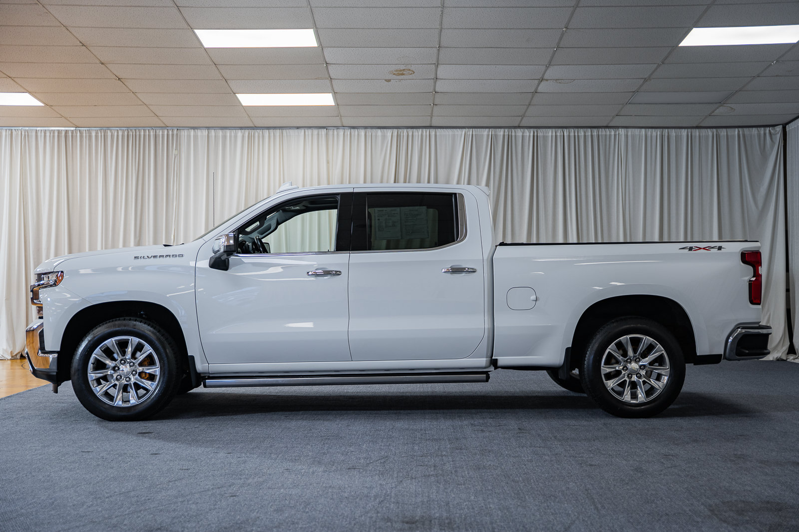 Used 2020 Chevrolet Silverado 1500 LTZ w/ LTZ Premium Package AWD/4WD image 4