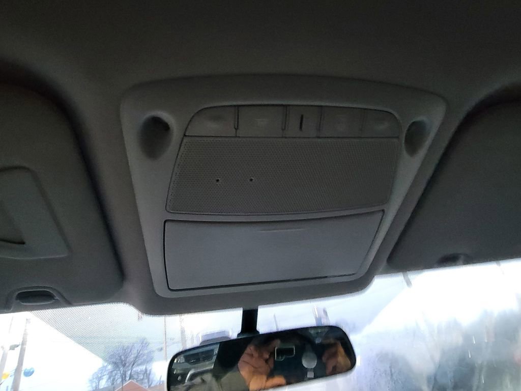 Used 2017 Nissan Rogue SV w/ SV Premium Package image 28