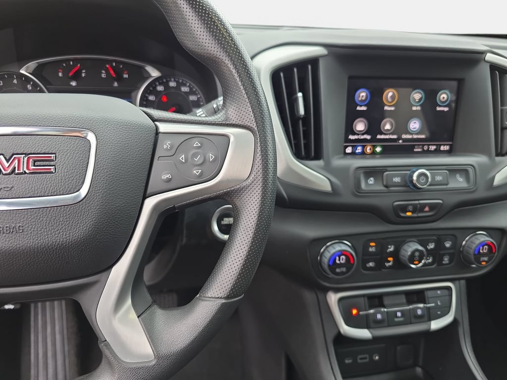 Used 2024 GMC Terrain SLE w/ Driver Convenience Package FWD image 15