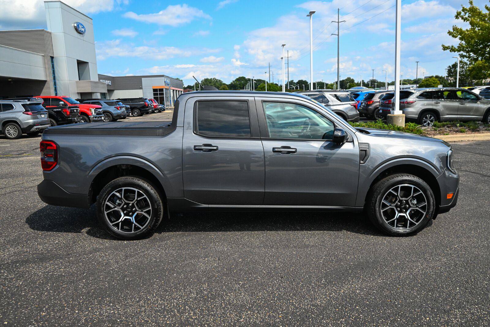 Certified 2026 Ford Maverick Lariat w/ 4K Tow Package AWD/4WD image 3