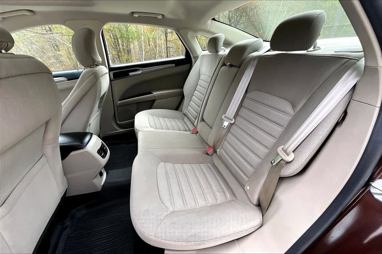 Certified 2019 Ford Fusion SE AWD/4WD image 20