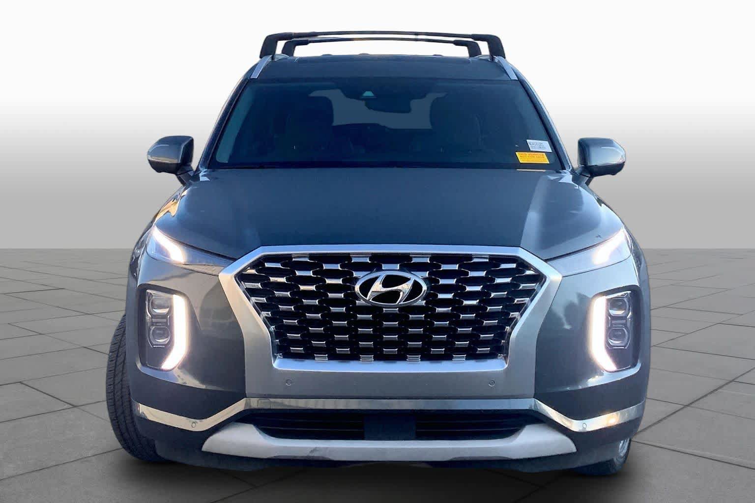 Used 2022 Hyundai Palisade Limited FWD image 4