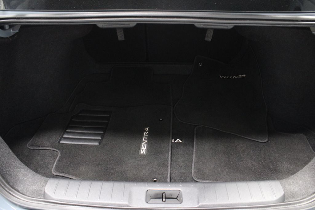 Used 2025 Nissan Sentra SV w/ Trunk Package FWD image 16