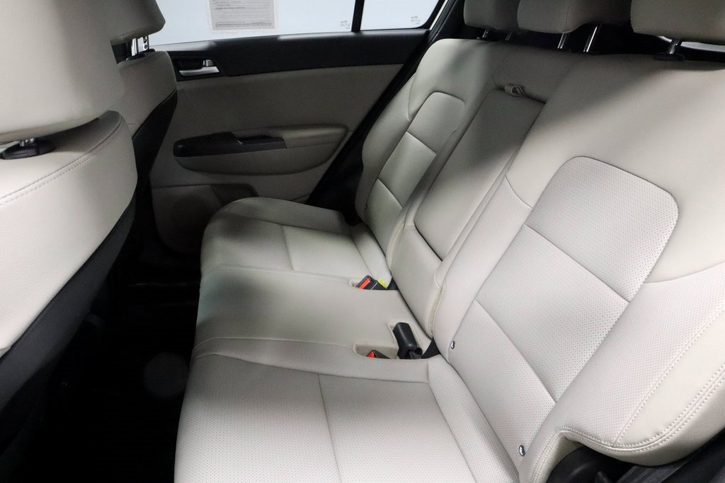Used 2020 Kia Sportage S image 21