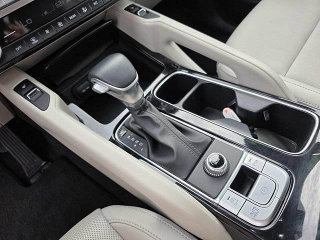 Used 2025 Kia Telluride S FWD image 16