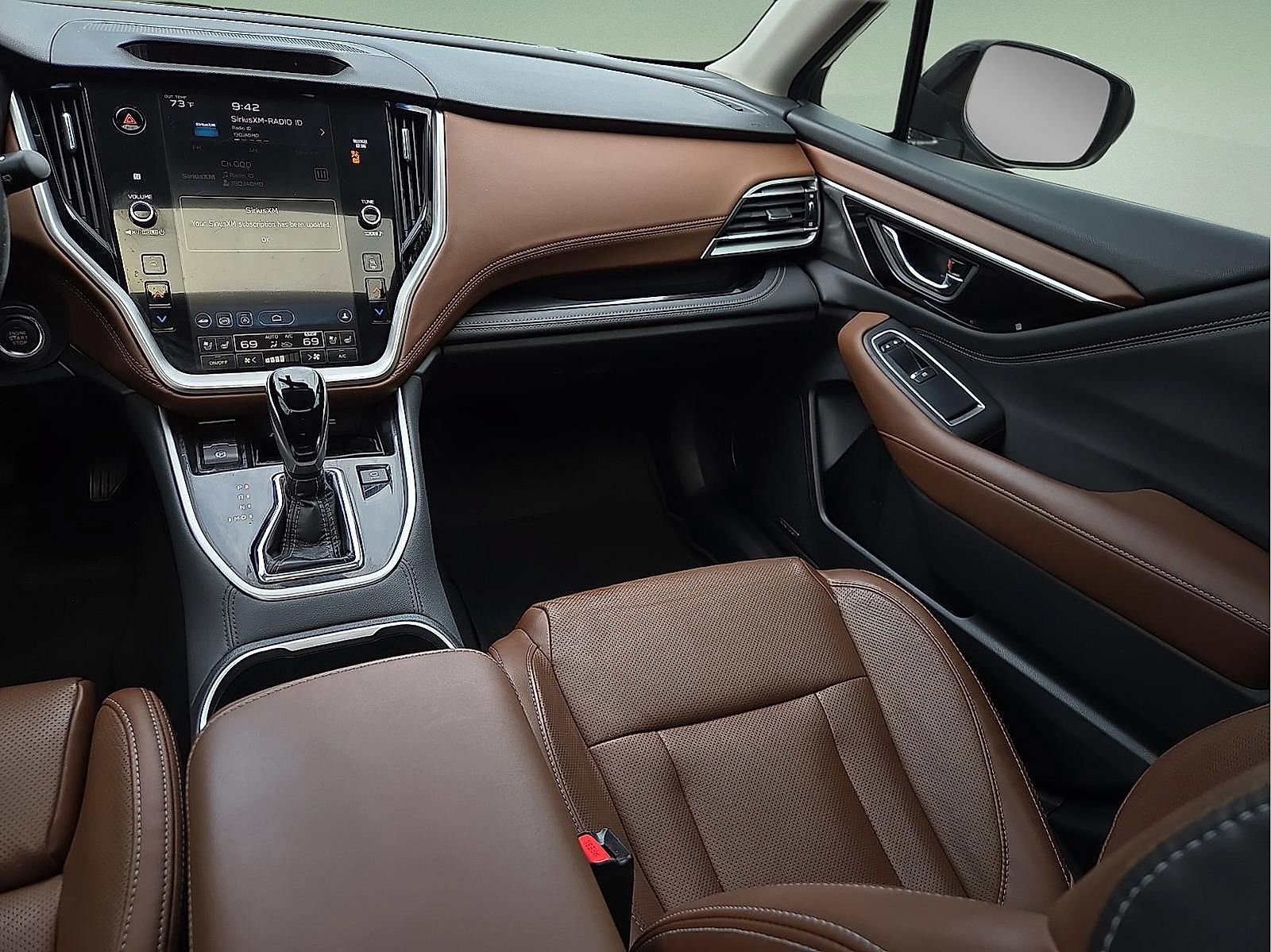 Used 2020 Subaru Outback Touring AWD/4WD image 12