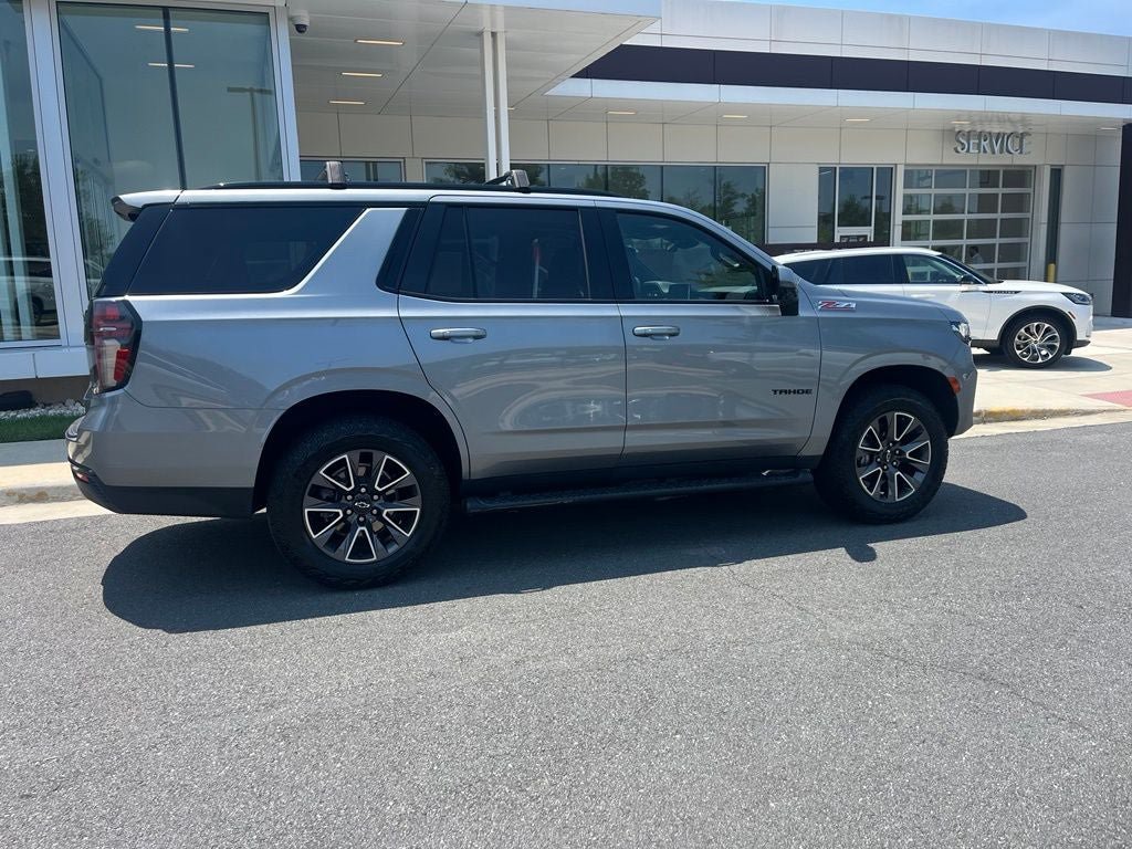 Used 2023 Chevrolet Tahoe Z71 w/ Luxury Package AWD/4WD image 10