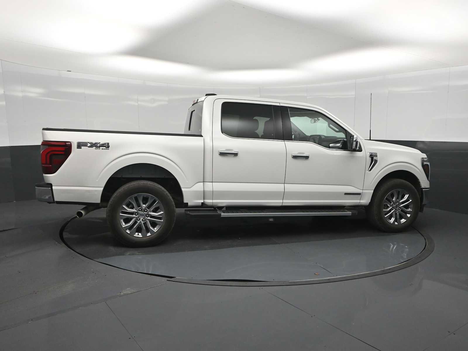 Certified 2025 Ford F150 Lariat w/ Equipment Group 501A Mid AWD/4WD image 9
