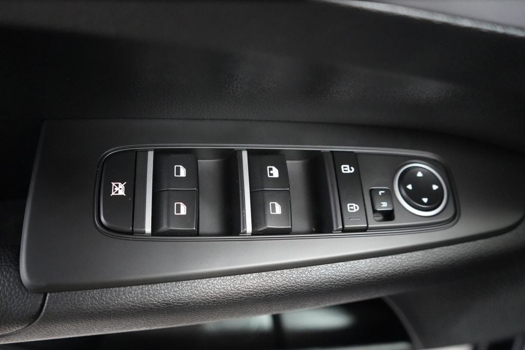 Used 2024 Kia Forte LXS w/ LXS Technology Package FWD image 28