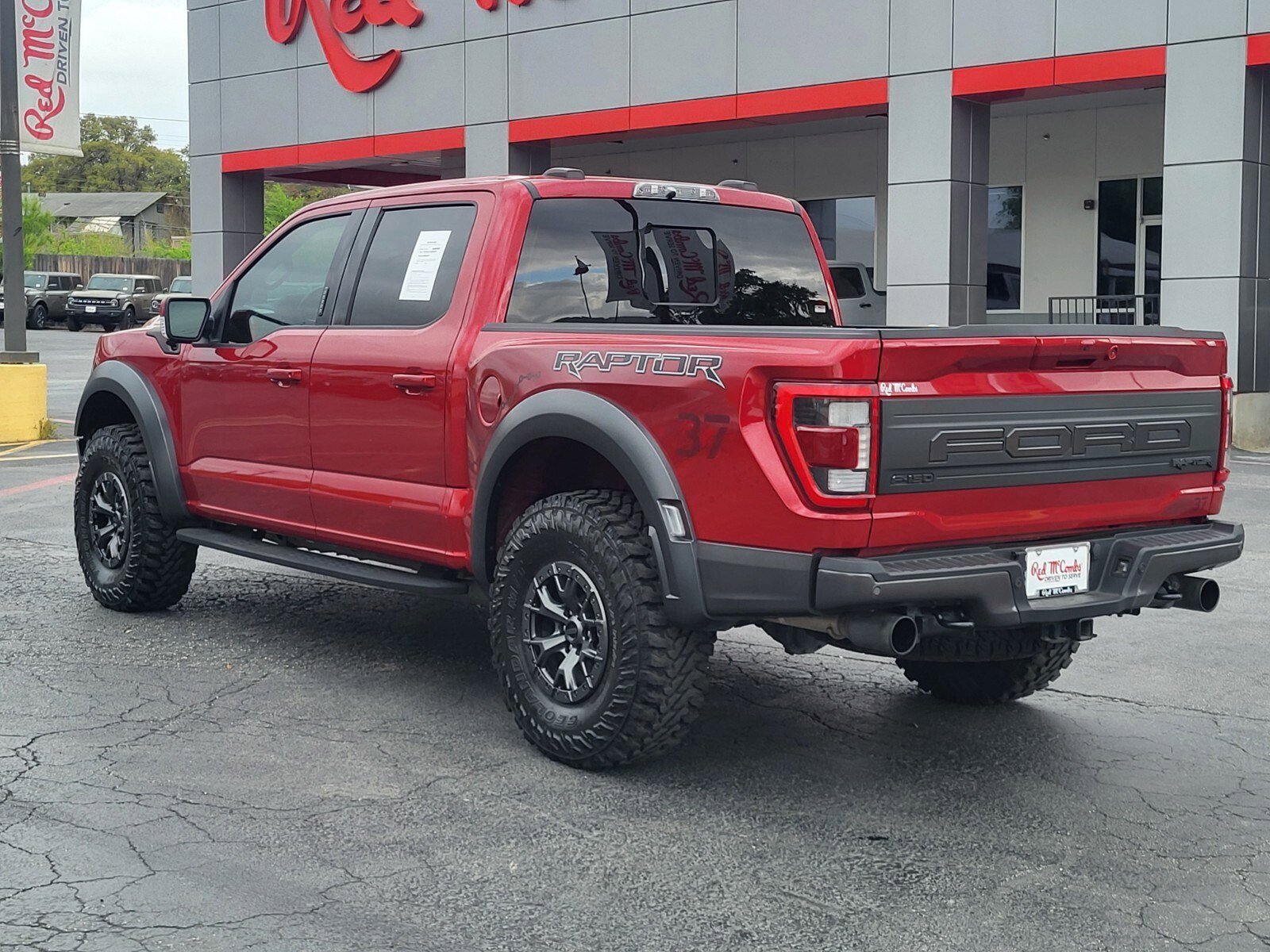 Certified 2022 Ford F150 Raptor w/ Raptor 37 Performance Package image 6