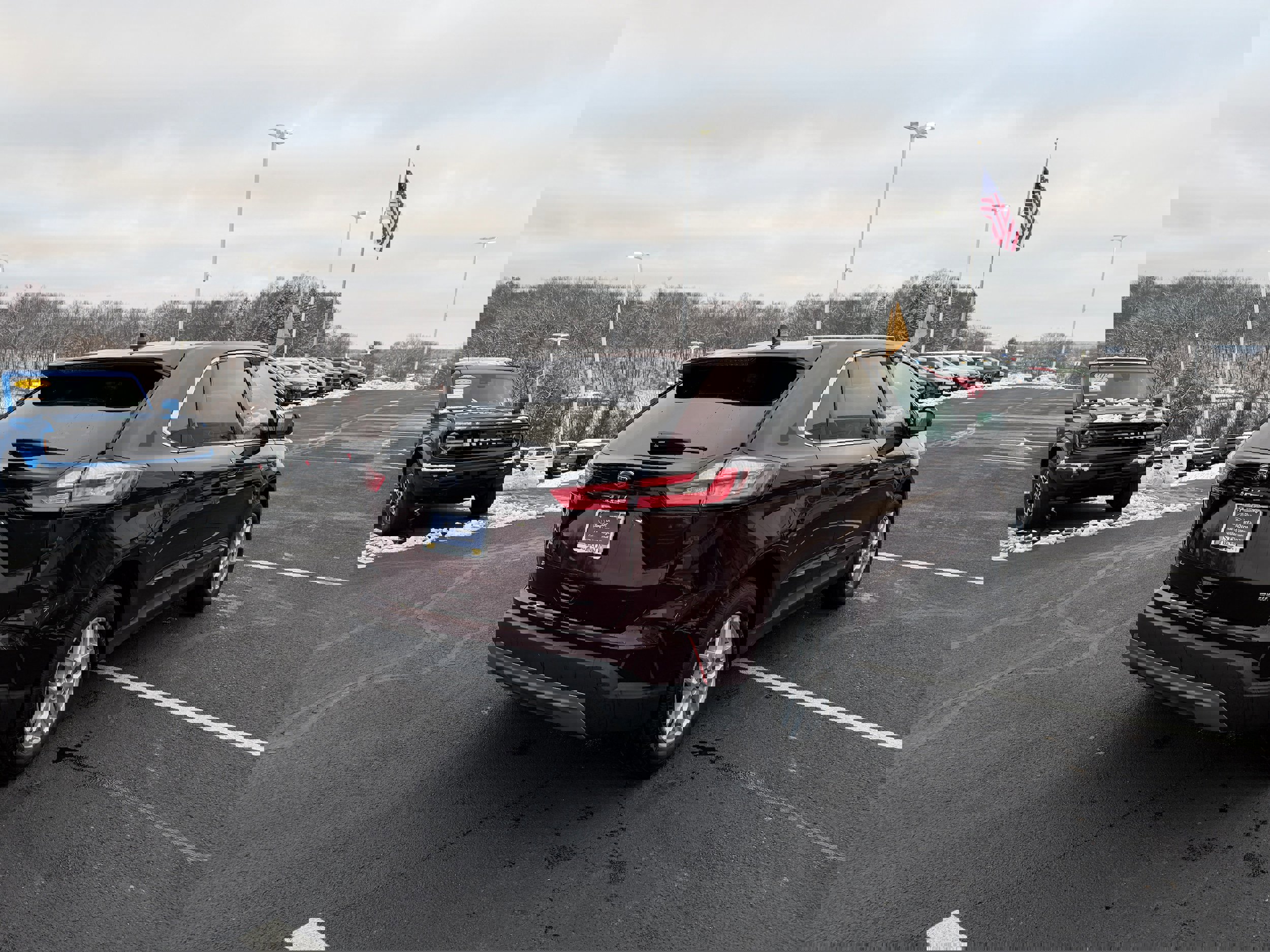 Certified 2024 Ford Edge SEL w/ Convenience Package image 3