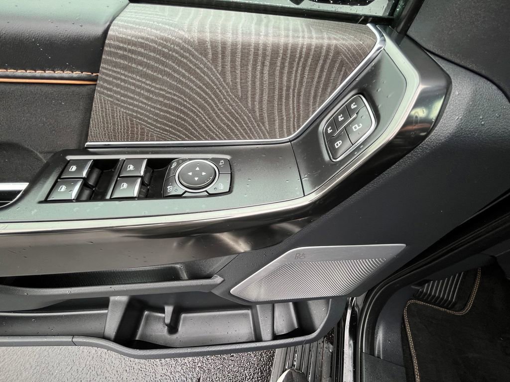 Certified 2022 Ford F150 Platinum w/ Equipment Group 701A High image 21