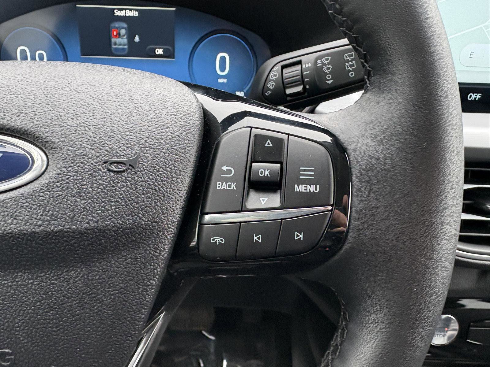 Certified 2025 Ford Escape Platinum AWD/4WD image 11