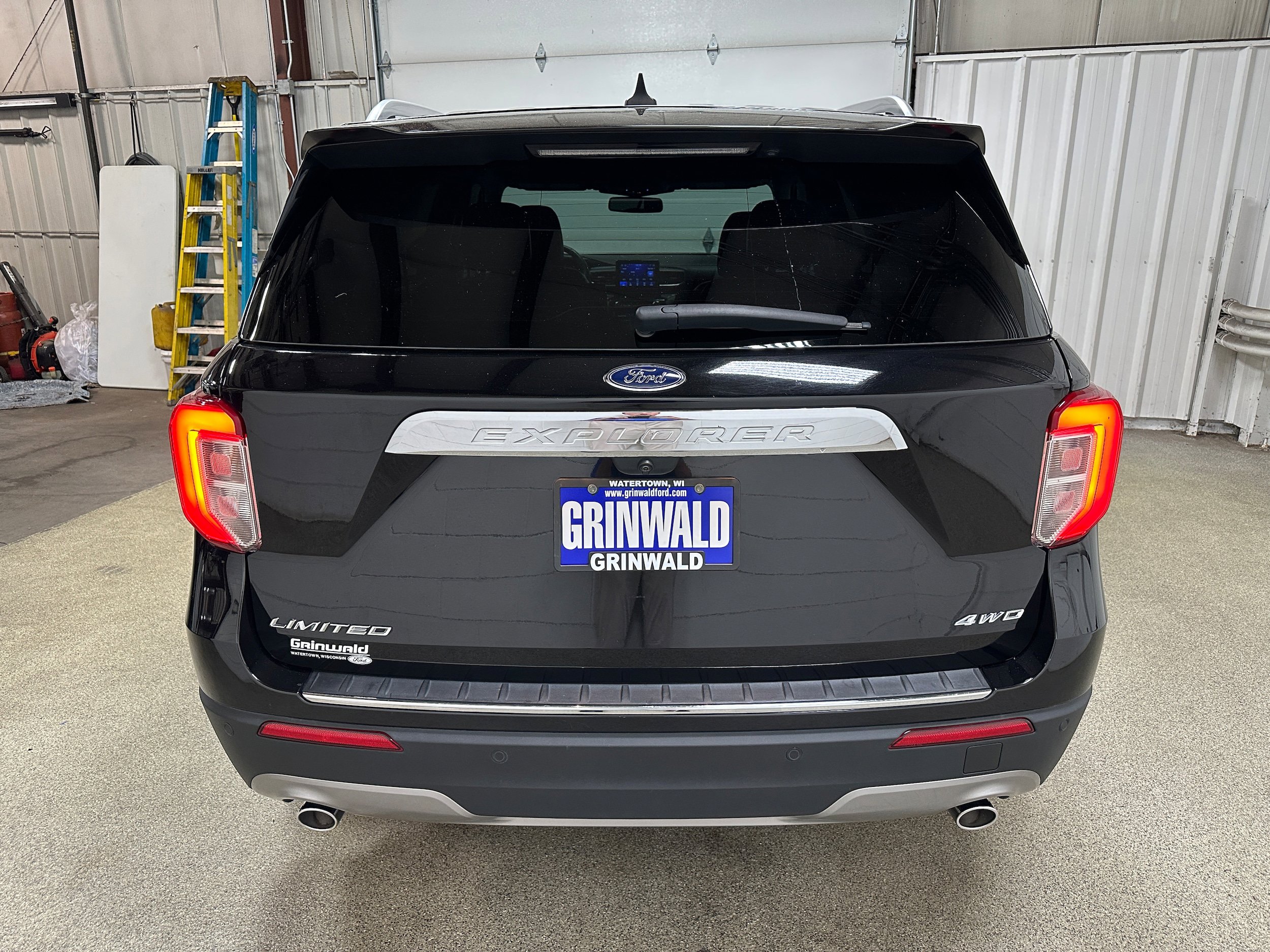 Certified 2023 Ford Explorer Limited w/ Equipment Group 301A AWD/4WD image 32