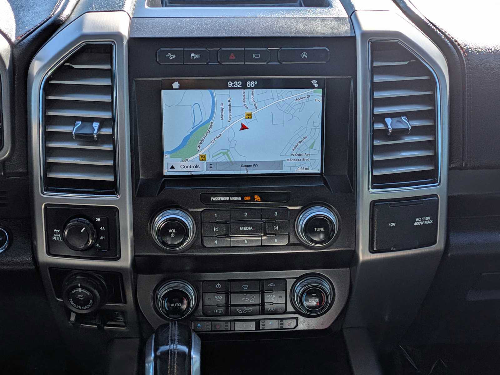 Certified 2019 Ford F150 Platinum w/ Technology Package image 30