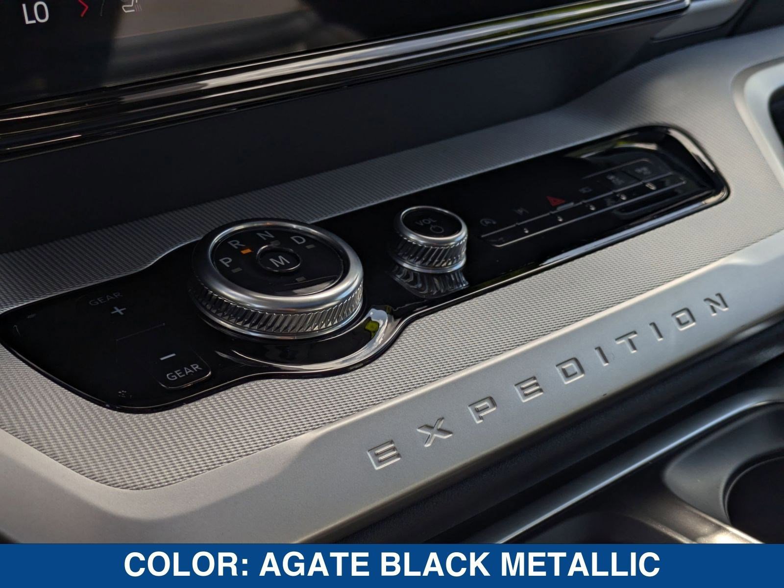 Certified 2025 Ford Expedition Active image 37