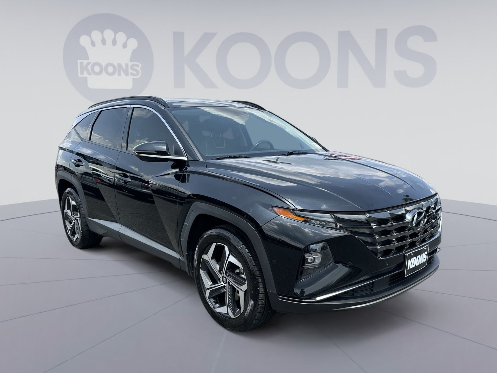 Used 2022 Hyundai Tucson Limited w/ Cargo Package AWD/4WD image 2
