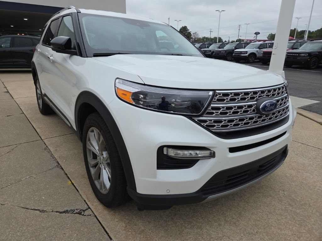 Certified 2023 Ford Explorer Limited w/ Limited Technology Package AWD/4WD image 4