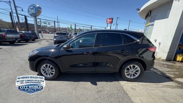 Certified 2022 Ford Escape SE w/ Convenience Package AWD/4WD image 2