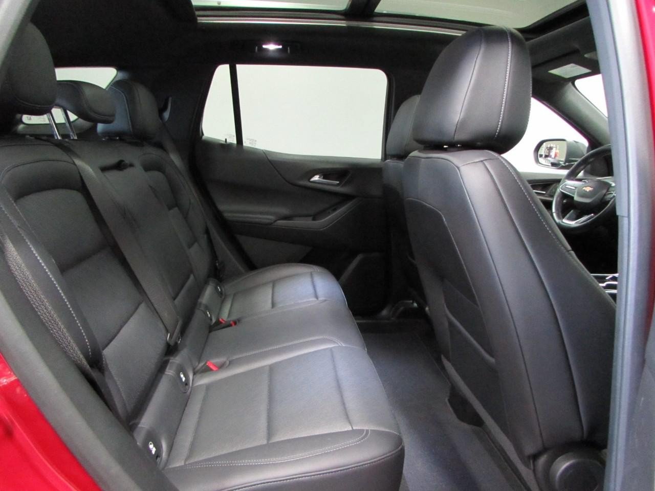 Used 2025 Chevrolet Equinox LT w/ Convenience Package II AWD/4WD image 19