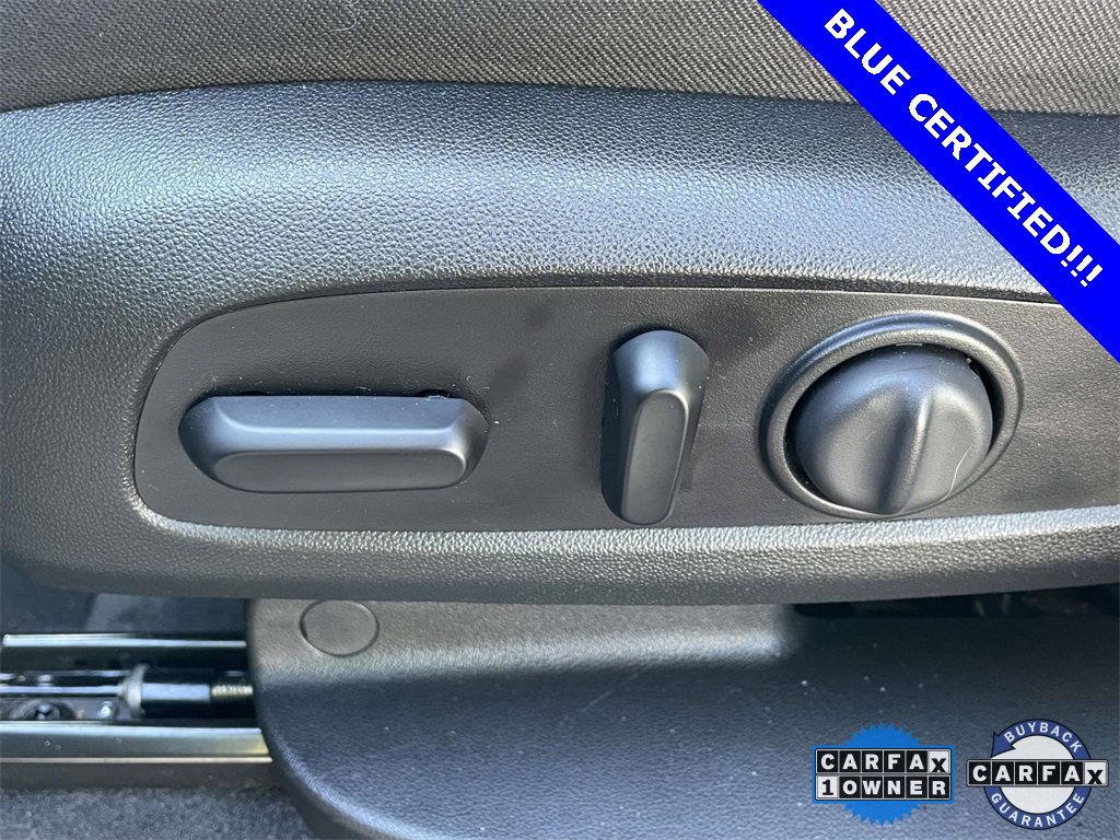 Used 2020 Chevrolet Equinox LT w/ Driver Convenience Package image 16