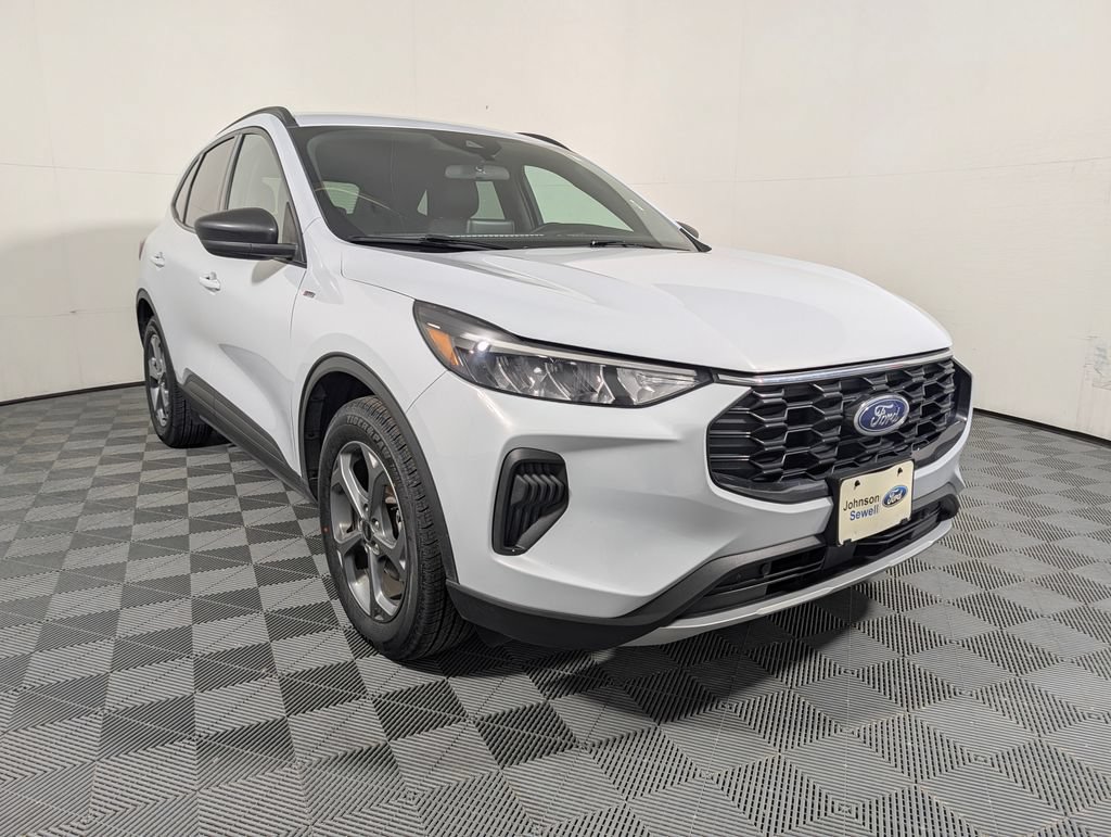 Certified 2025 Ford Escape ST-Line FWD image 1