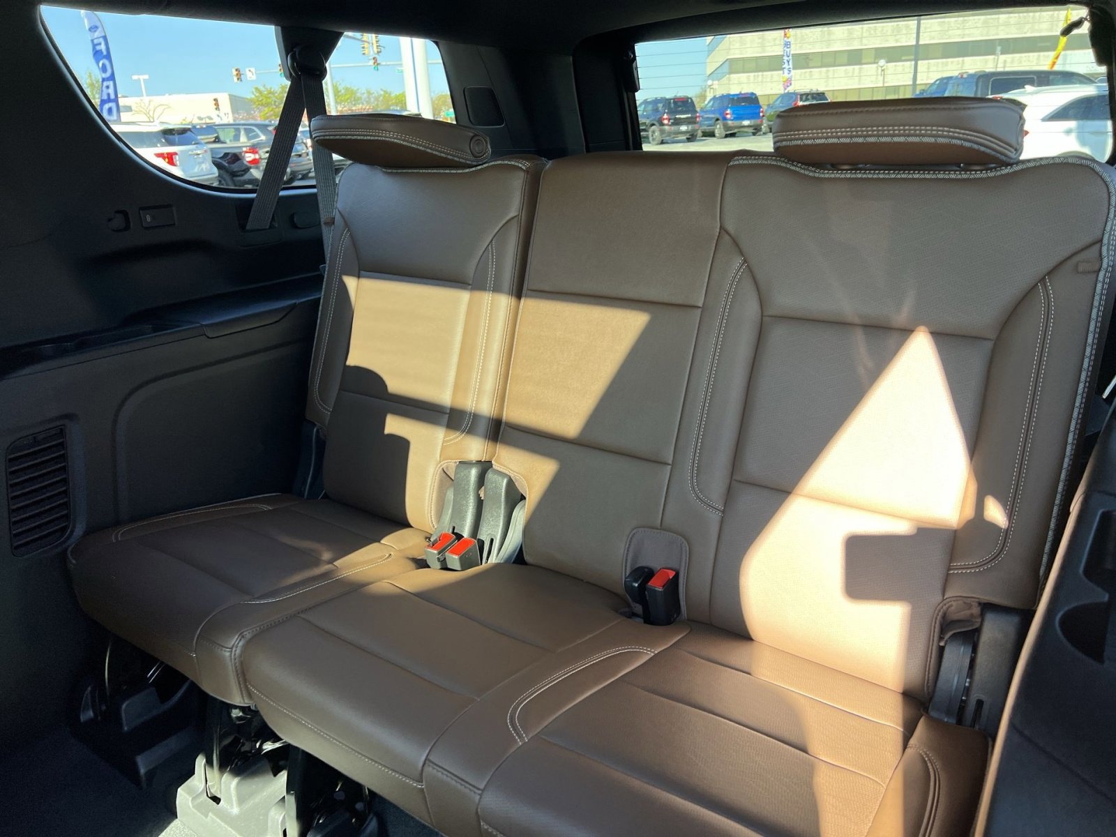 Used 2021 Chevrolet Suburban High Country w/ Premium Package image 26