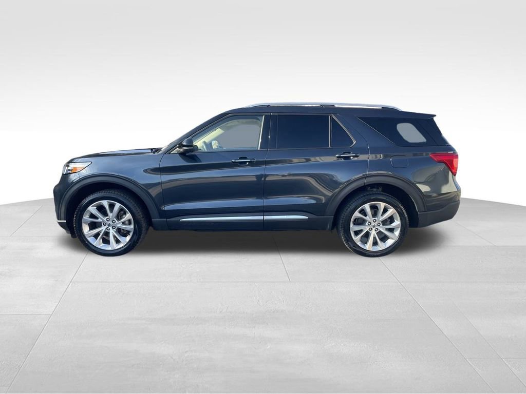 Certified 2022 Ford Explorer Platinum w/ Technology Package image 2