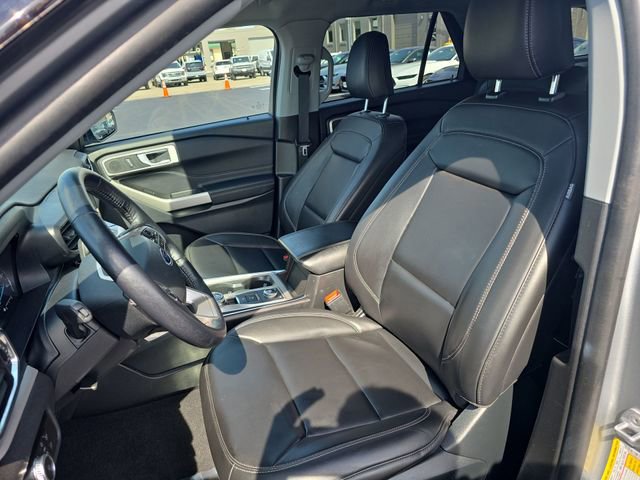 Certified 2023 Ford Explorer XLT w/ Equipment Group 202A AWD/4WD image 12