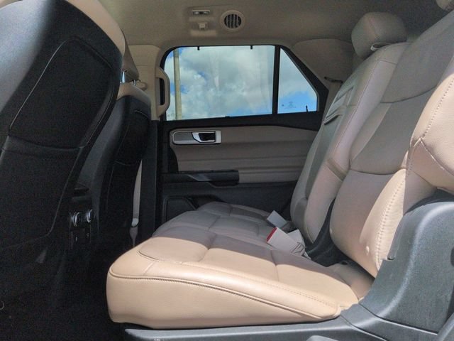 Certified 2020 Ford Explorer Limited RWD image 17