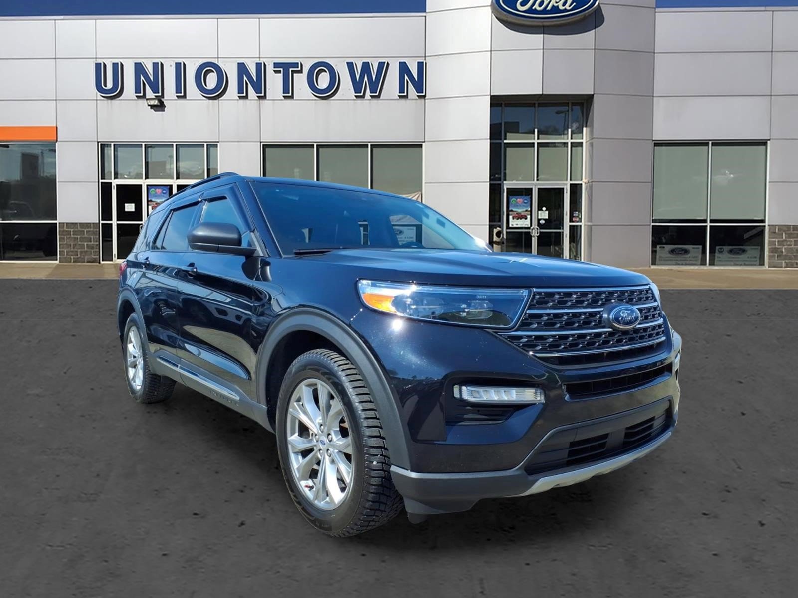 Certified 2023 Ford Explorer XLT w/ Equipment Group 202A