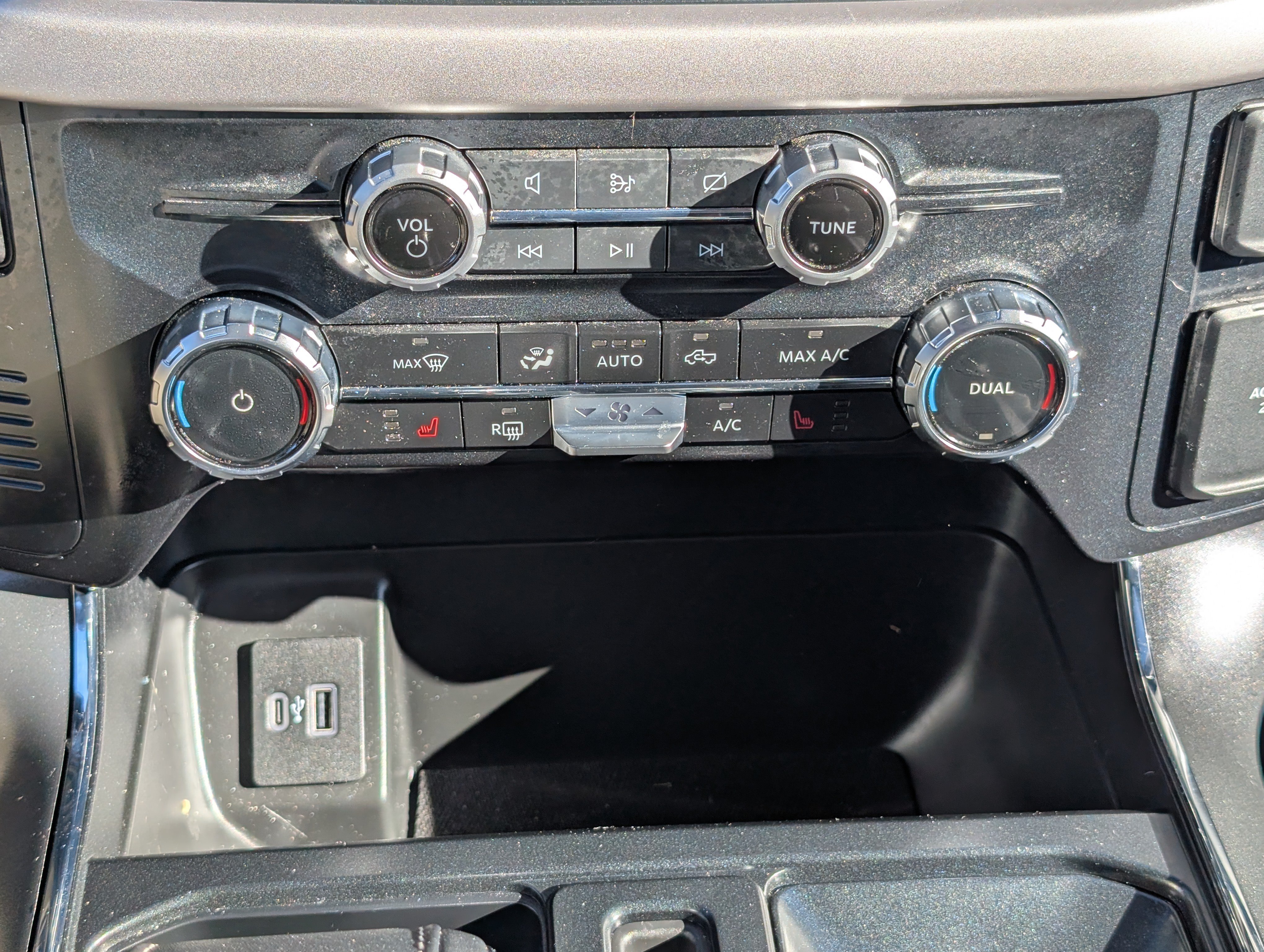 Certified 2023 Ford F150 Lightning XLT AWD/4WD image 28